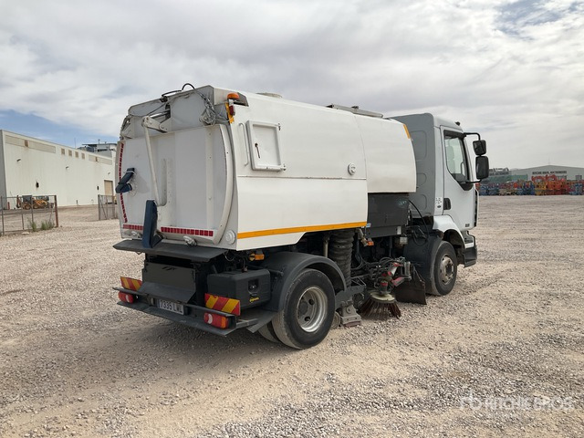 2006 Renault Midlum 220dCi Sweeper Truck - Road sweeper: picture 3 2006 Renault Midlum 220dCi Sweeper Truck - Road sweeper: picture 3