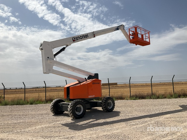 2007 Snorkel AB60JRT 4WD Diesel Articulating Boom Lift - Articulated boom: picture 3 2007 Snorkel AB60JRT 4WD Diesel Articulating Boom Lift - Articulated boom: picture 3