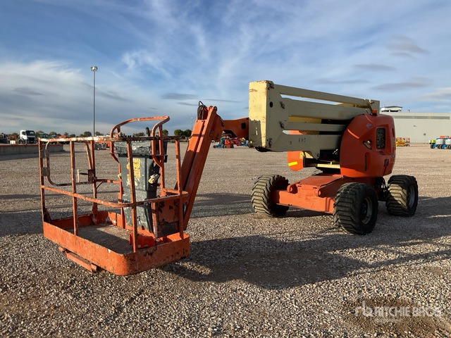 2011 JLG 450AJ 4WD Diesel Articulating Boom Lift - Articulated boom: picture 3 2011 JLG 450AJ 4WD Diesel Articulating Boom Lift - Articulated boom: picture 3