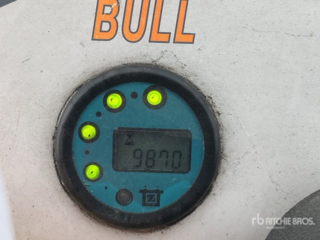 2014 Dec BULL4 Tow Truck - Tow tractor: picture 3 2014 Dec BULL4 Tow Truck - Tow tractor: picture 3