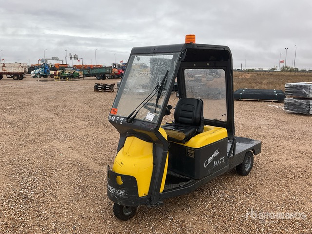 2014 Dec BULL4 Tow Truck - Tow tractor: picture 2 2014 Dec BULL4 Tow Truck - Tow tractor: picture 2