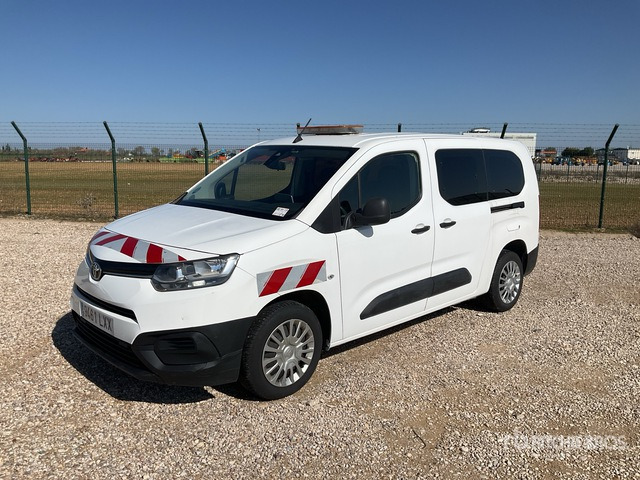 2022 Toyota Proace City Verso 5 Passenger Van - Minibus, Passenger van: picture 1 2022 Toyota Proace City Verso 5 Passenger Van - Minibus, Passenger van: picture 1
