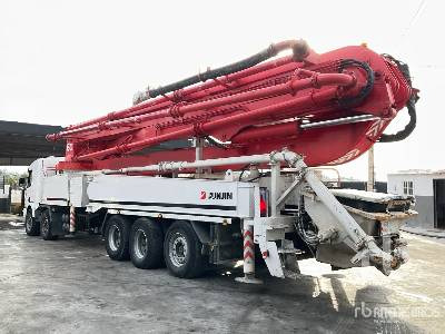 SCANIA P124 NA420 2005 Junjin JJ-M5517 56 m on 10 ... - Concrete pump truck: picture 2 SCANIA P124 NA420 2005 Junjin JJ-M5517 56 m on 10 ... - Concrete pump truck: picture 2