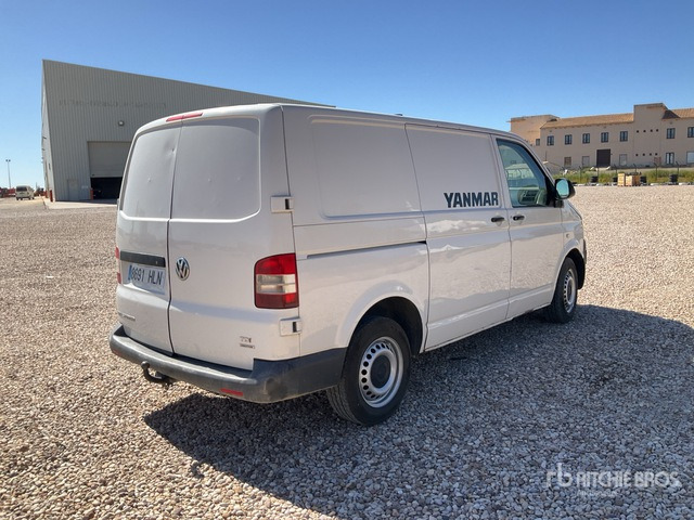 2012 Volkswagen Transporter TDI Motion Cargo Van - Van: picture 2 2012 Volkswagen Transporter TDI Motion Cargo Van - Van: picture 2