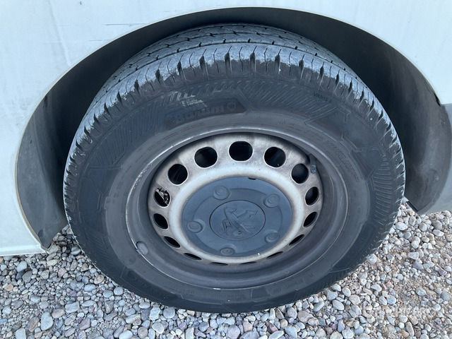 2021 Peugeot Expert Cargo Van - Van: picture 4 2021 Peugeot Expert Cargo Van - Van: picture 4