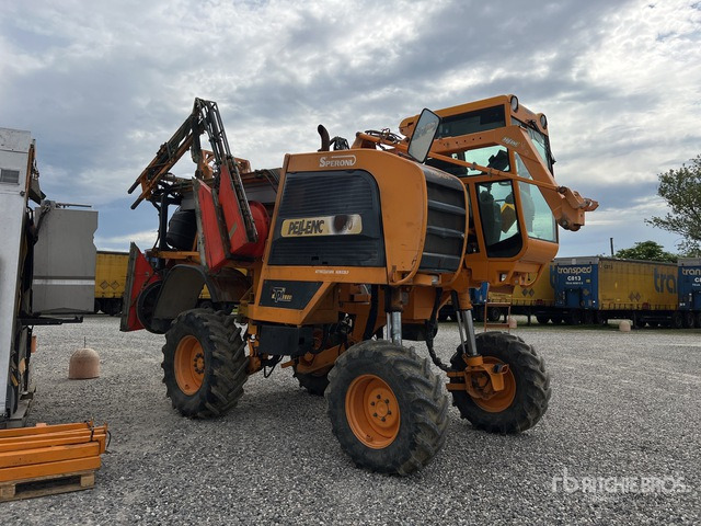 2002 pellenc 3300E Self-Propelled :Misc. Fruit Harvesting Equipment - Grape harvesting machine: picture 3 2002 pellenc 3300E Self-Propelled :Misc. Fruit Harvesting Equipment - Grape harvesting machine: picture 3