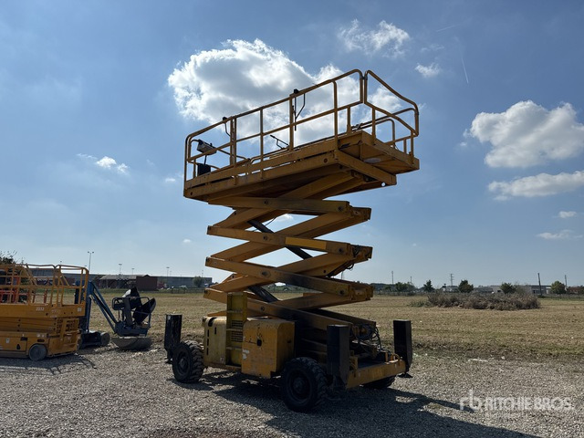 2007 Haulotte H18SX Diesel Scissor Lift - Scissor lift: picture 3 2007 Haulotte H18SX Diesel Scissor Lift - Scissor lift: picture 3