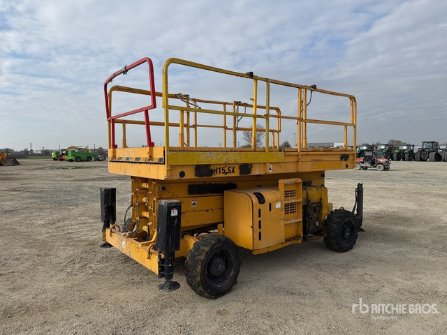 2009 Haulotte H15SX (Inoperable) Scissor Lift - Scissor lift: picture 2 2009 Haulotte H15SX (Inoperable) Scissor Lift - Scissor lift: picture 2