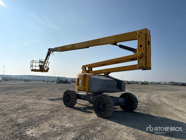 2009 Haulotte HA260PX Diesel Articulating Boom Lift - Articulated boom: picture 3 2009 Haulotte HA260PX Diesel Articulating Boom Lift - Articulated boom: picture 3