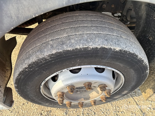 2010 Volvo FL290 4x2 Curtain Side Truck - Curtainsider truck: picture 5 2010 Volvo FL290 4x2 Curtain Side Truck - Curtainsider truck: picture 5