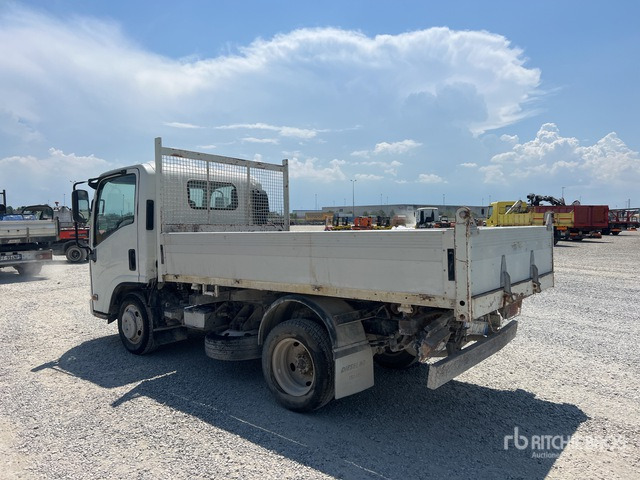 2011 Isuzu NLR 85 (Inoperable) S/A Dump Truck - Flail mower/ Mulcher: picture 4 2011 Isuzu NLR 85 (Inoperable) S/A Dump Truck - Flail mower/ Mulcher: picture 4