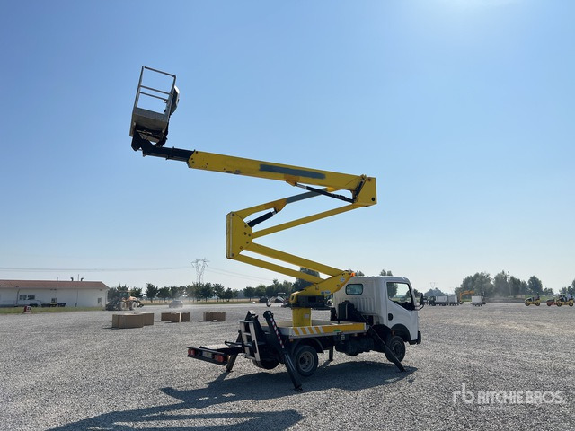 2011 Renault Maxity 2011 Socage DA324 24 m on Bucket Truck - Truck mounted aerial platform: picture 4 2011 Renault Maxity 2011 Socage DA324 24 m on Bucket Truck - Truck mounted aerial platform: picture 4