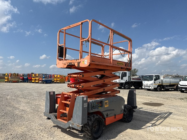 2012 Haulotte Compact12DX Piattaforma aerea verticale - Scissor lift: picture 4 2012 Haulotte Compact12DX Piattaforma aerea verticale - Scissor lift: picture 4