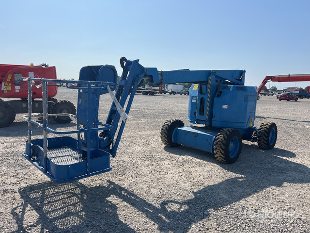 2015 Genie Z-34/22 (Inoperable) Articulating Boom Lift - Articulated boom: picture 4 2015 Genie Z-34/22 (Inoperable) Articulating Boom Lift - Articulated boom: picture 4