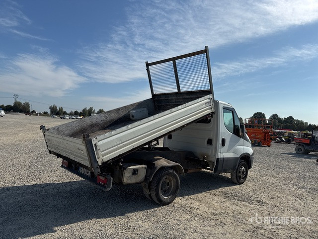 2015 Iveco Daily 35-110 Autocarro ribaltabile: carichi leggeri - Tipper van: picture 3 2015 Iveco Daily 35-110 Autocarro ribaltabile: carichi leggeri - Tipper van: picture 3