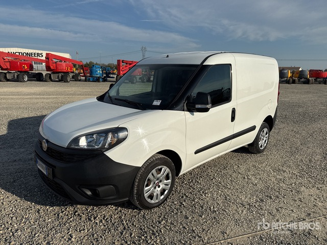 2021 Fiat Doblo CARGO CH1 LOUNGE 1.3 MJET 95CV ... Van Truck - Small van: picture 2 2021 Fiat Doblo CARGO CH1 LOUNGE 1.3 MJET 95CV ... Van Truck - Small van: picture 2