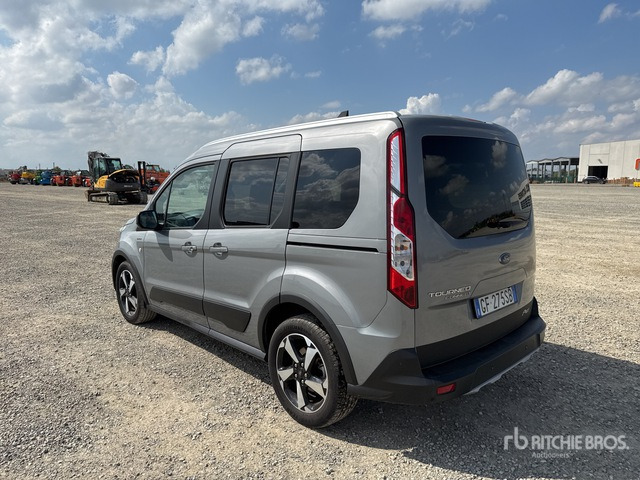 2021 Ford Tourneo Connect 5 seats Van Truck - Small van: picture 4 2021 Ford Tourneo Connect 5 seats Van Truck - Small van: picture 4