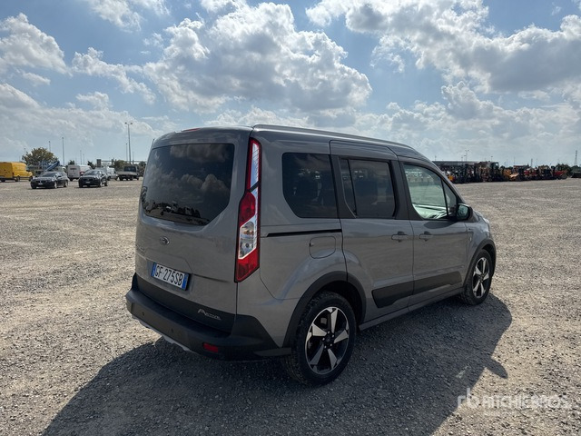 2021 Ford Tourneo Connect 5 seats Van Truck - Small van: picture 3 2021 Ford Tourneo Connect 5 seats Van Truck - Small van: picture 3