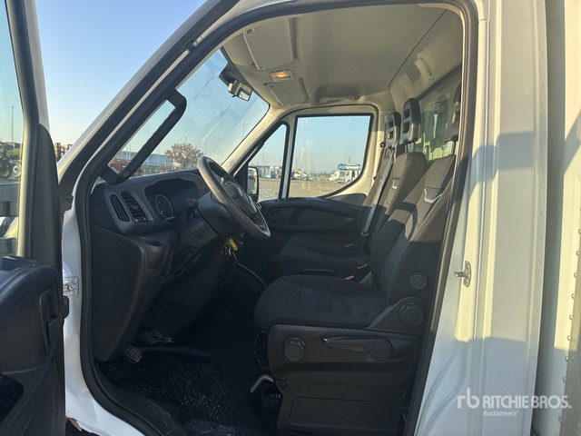 2021 Iveco Daily CABINATO 35S14N BLUE POWER 3750 ... Van Truck - Box truck: picture 4 2021 Iveco Daily CABINATO 35S14N BLUE POWER 3750 ... Van Truck - Box truck: picture 4