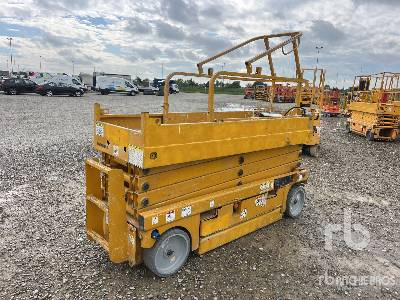 HAULOTTE COMPACT 10N Electric (Inoperable) - Scissor lift: picture 5 HAULOTTE COMPACT 10N Electric (Inoperable) - Scissor lift: picture 5