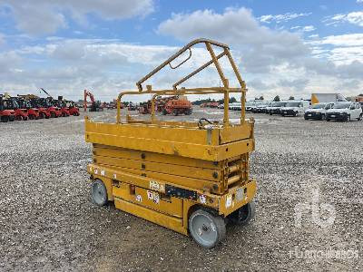 HAULOTTE COMPACT 10N Electric (Inoperable) - Scissor lift: picture 2 HAULOTTE COMPACT 10N Electric (Inoperable) - Scissor lift: picture 2