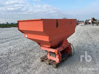 KUHN MDS 921 - Fertilizer spreader: picture 2 KUHN MDS 921 - Fertilizer spreader: picture 2