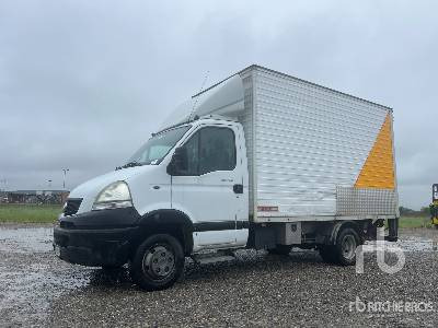 RENAULT MASCOTT 130 DXI - Box truck: picture 1 RENAULT MASCOTT 130 DXI - Box truck: picture 1