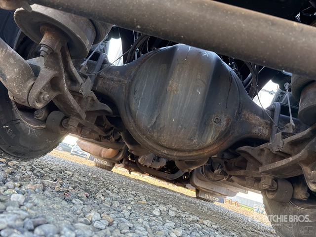 2017 Iveco Stralis 460 4x2 S/A Sleeper Truck Tractor - Tractor unit: picture 5 2017 Iveco Stralis 460 4x2 S/A Sleeper Truck Tractor - Tractor unit: picture 5