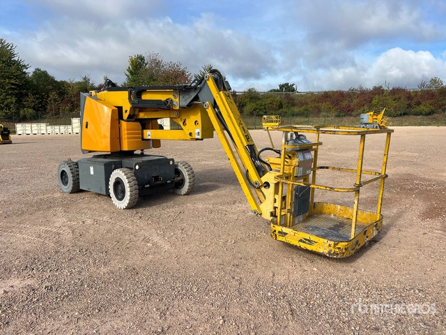 2007 Haulotte HA12IP 2WD Electric Nacelle Articulee ... Articulating Boom Lift - Articulated boom: picture 3 2007 Haulotte HA12IP 2WD Electric Nacelle Articulee ... Articulating Boom Lift - Articulated boom: picture 3