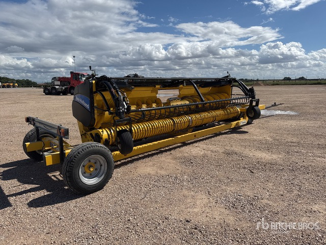 2010 New Holland 293 Pick Up Ensileuse 5M20 Forage Harvester Pickup Header - Forage harvester attachment: picture 1 2010 New Holland 293 Pick Up Ensileuse 5M20 Forage Harvester Pickup Header - Forage harvester attachment: picture 1