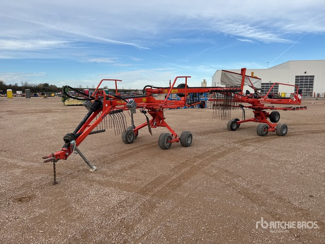 2012 Kuhn GA 7932 7.9 m Semi-Mount 2 Rotor Andaineur Hay Rake - Tedder/ Rake: picture 1 2012 Kuhn GA 7932 7.9 m Semi-Mount 2 Rotor Andaineur Hay Rake - Tedder/ Rake: picture 1