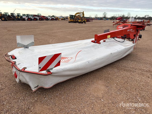 2012 Kuhn GMD4410-FF 4350 mm 3-Point Hitch Faucheuse Disc Mower - Mower: picture 3 2012 Kuhn GMD4410-FF 4350 mm 3-Point Hitch Faucheuse Disc Mower - Mower: picture 3