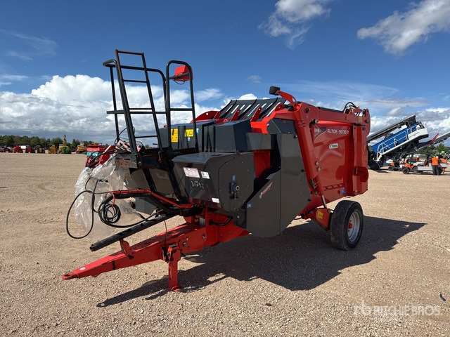 2015 Kuhn Altor 5070M Pailleuse Distributrice Livestock Feeder - Forage mixer wagon: picture 1 2015 Kuhn Altor 5070M Pailleuse Distributrice Livestock Feeder - Forage mixer wagon: picture 1