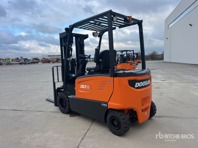 2023 Doosan B30X-7 PLUS 3000 kg (Unused) Electric Forklift - Electric forklift: picture 3 2023 Doosan B30X-7 PLUS 3000 kg (Unused) Electric Forklift - Electric forklift: picture 3