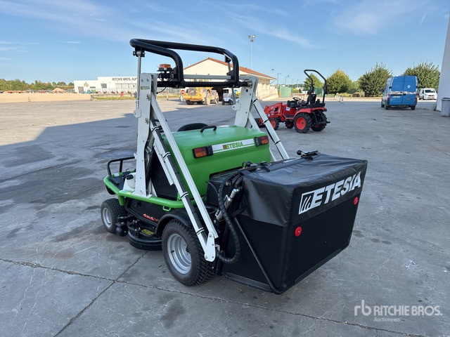 2023 Etesia HYDRO 124 DX 4x4 Tondeuse Ventrale Lawn Mower - Garden mower: picture 3 2023 Etesia HYDRO 124 DX 4x4 Tondeuse Ventrale Lawn Mower - Garden mower: picture 3