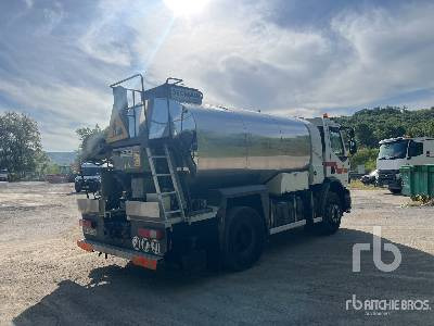 RENAULT PREMIUM LANDER 2010 SECMAIR SERVIROUTE 9000 L ... - Asphalt distributor: picture 3 RENAULT PREMIUM LANDER 2010 SECMAIR SERVIROUTE 9000 L ... - Asphalt distributor: picture 3
