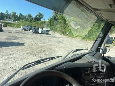 Tipper VOLVO FMX 420 8x4 Camion Benne: picture 24