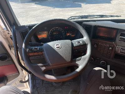 Tipper VOLVO FMX 420 8x4 Camion Benne: picture 15