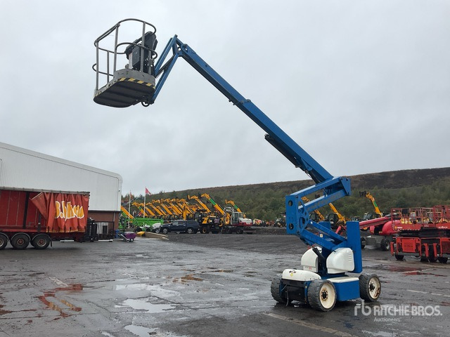 2011 Nifty-Lift HR15NDE 2WD Hybrid Articulating Boom Lift - Articulated boom: picture 3 2011 Nifty-Lift HR15NDE 2WD Hybrid Articulating Boom Lift - Articulated boom: picture 3