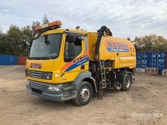 2012 DAF 55.220 2017 Johnston on Sweeper Truck - Road sweeper: picture 1 2012 DAF 55.220 2017 Johnston on Sweeper Truck - Road sweeper: picture 1