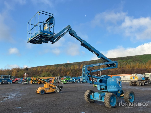 2012 Genie Z4525J 4WD Diesel Articulating Boom Lift - Articulated boom: picture 2 2012 Genie Z4525J 4WD Diesel Articulating Boom Lift - Articulated boom: picture 2