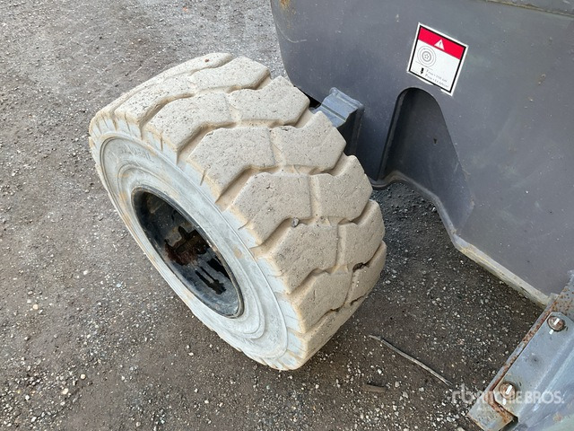 2012 Haulotte HA15IP 2WD Electric Articulating Boom Lift - Articulated boom: picture 5 2012 Haulotte HA15IP 2WD Electric Articulating Boom Lift - Articulated boom: picture 5