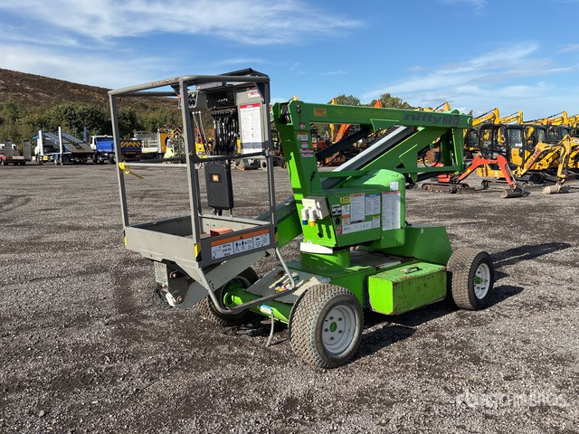 2013 Nifty-Lift HR12NDE 2WD Hybrid Articulating Boom Lift - Articulated boom: picture 3 2013 Nifty-Lift HR12NDE 2WD Hybrid Articulating Boom Lift - Articulated boom: picture 3
