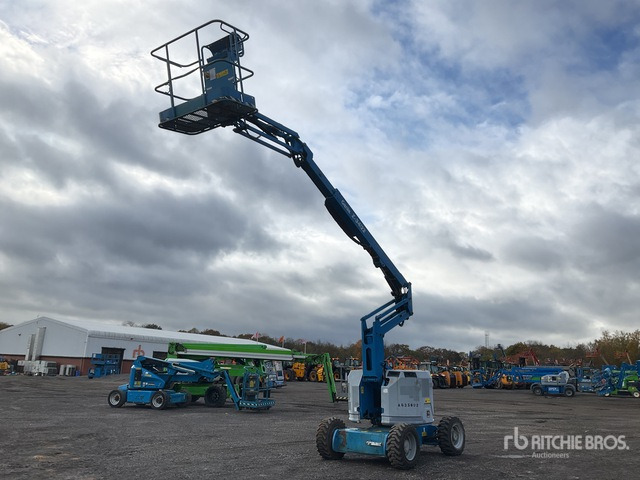2014 Genie Z34/22 4WD Diesel Articulating Boom Lift - Articulated boom: picture 1 2014 Genie Z34/22 4WD Diesel Articulating Boom Lift - Articulated boom: picture 1