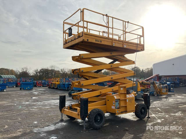 2014 Haulotte H18SDX 4x4 Diesel Scissor Lift - Scissor lift: picture 1 2014 Haulotte H18SDX 4x4 Diesel Scissor Lift - Scissor lift: picture 1