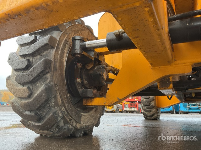 2014 Haulotte H18SDX 4x4 Diesel Scissor Lift - Scissor lift: picture 5 2014 Haulotte H18SDX 4x4 Diesel Scissor Lift - Scissor lift: picture 5