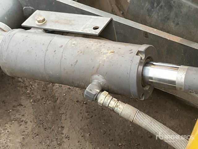 2016 Komatsu PC14-R3S Mini Excavator: <6.6t - Mini excavator: picture 5 2016 Komatsu PC14-R3S Mini Excavator: <6.6t - Mini excavator: picture 5