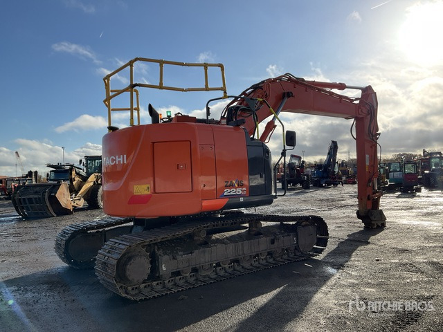 2021 Hitachi ZX225USLC-6 Tracked Excavator - Crawler excavator: picture 3 2021 Hitachi ZX225USLC-6 Tracked Excavator - Crawler excavator: picture 3