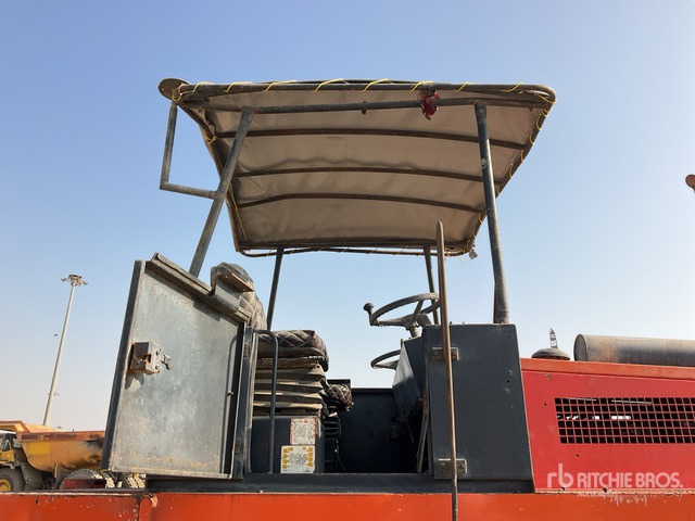 2001 Hamm GRW18 8 Wheel Pneumatic Roller - Pneumatic roller: picture 5 2001 Hamm GRW18 8 Wheel Pneumatic Roller - Pneumatic roller: picture 5