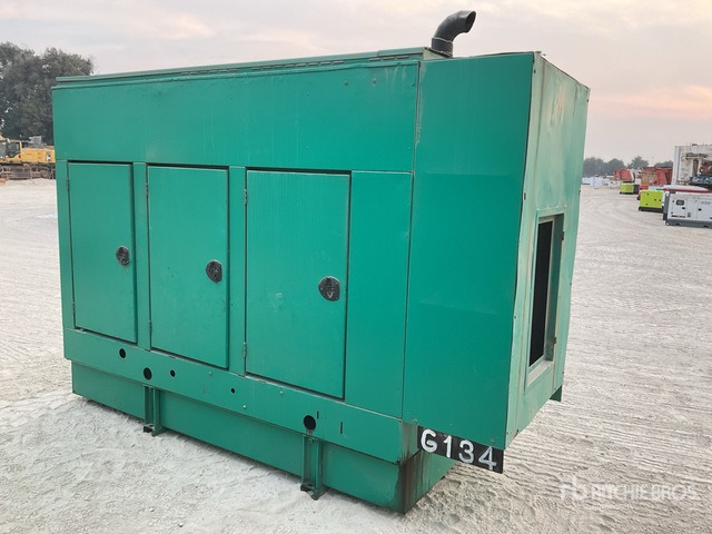 2007 Cummins C110D54 110 kVA Skid-Mounted Generator Set - Generator set: picture 3 2007 Cummins C110D54 110 kVA Skid-Mounted Generator Set - Generator set: picture 3